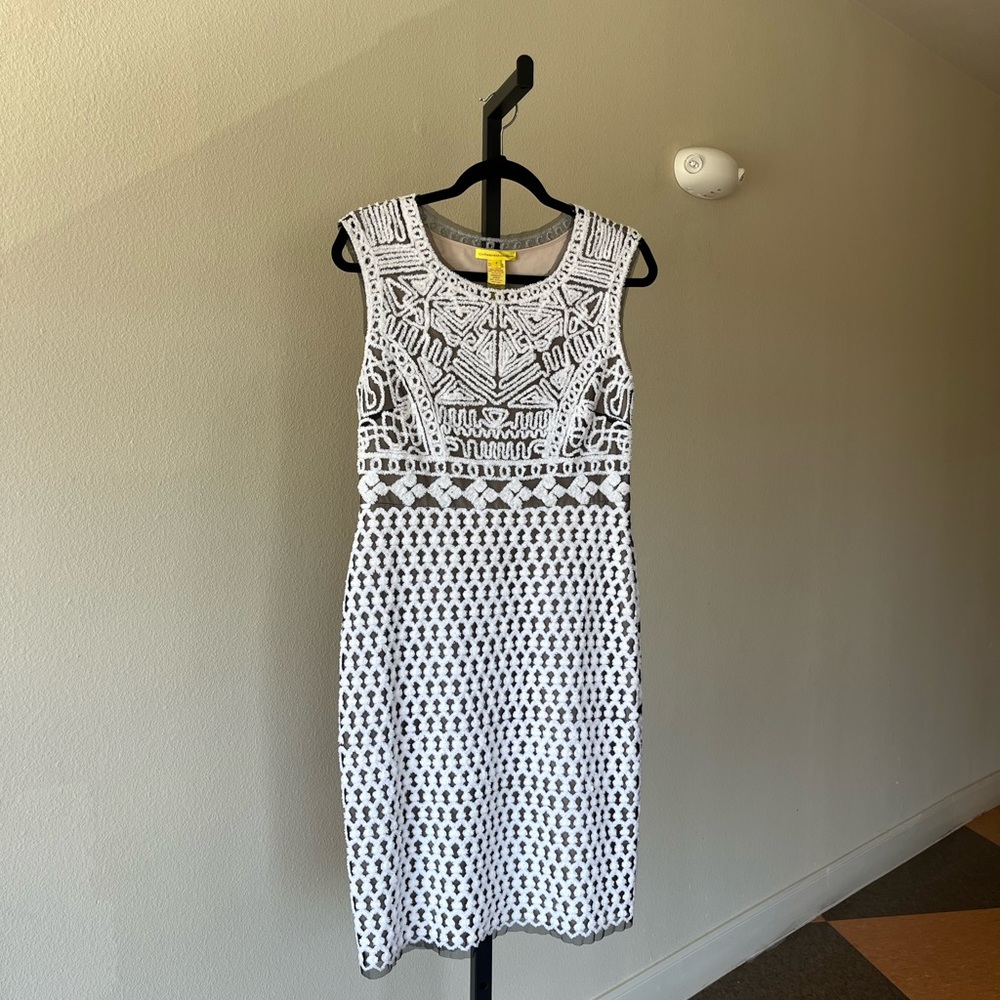Catherine Malandrino Embroidery Sleeveless Sheath Dress. PreLoved